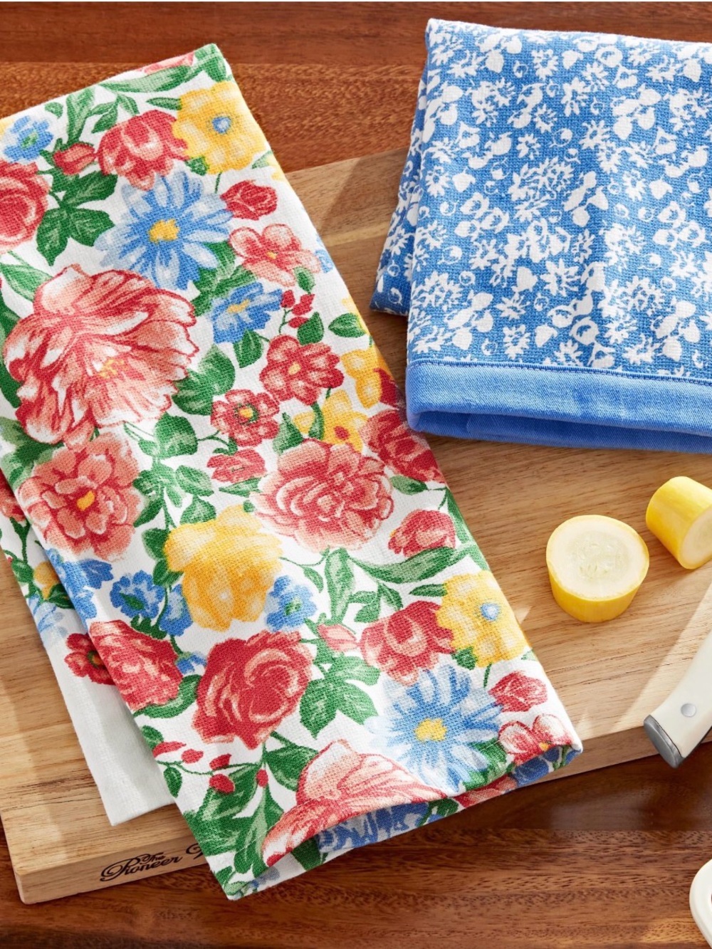 Pioneer Woman Brilliant  Blooms Kitchen Towel Set - Red, Blue, Yellow, Green